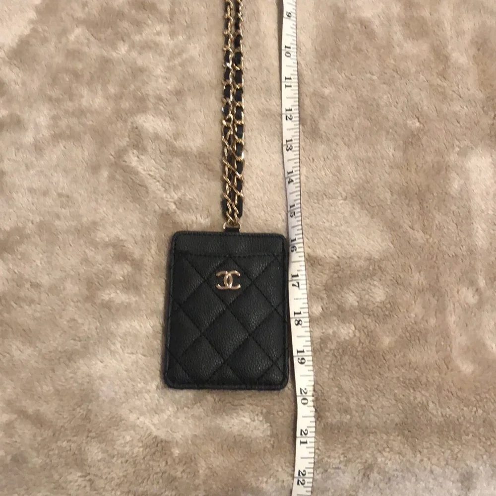 Black Quilted Card Holder - Picture 2 of 8